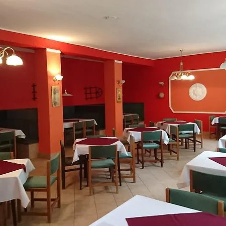 Vendégház Aranyhal Panzio Es Etterem *